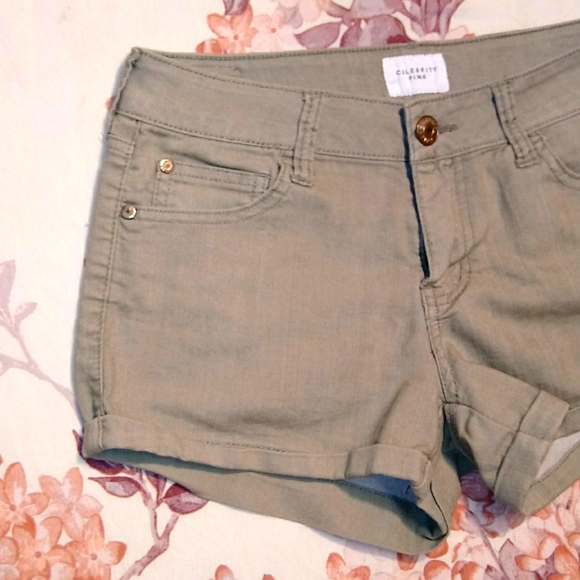 Celebrity Pink Green Shorts – Size 5/27 - Picture 4 of 9